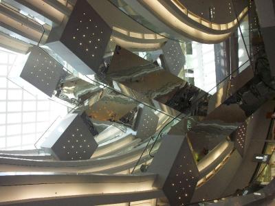 So sehen die Rolltreppen im Festival Walk aus.